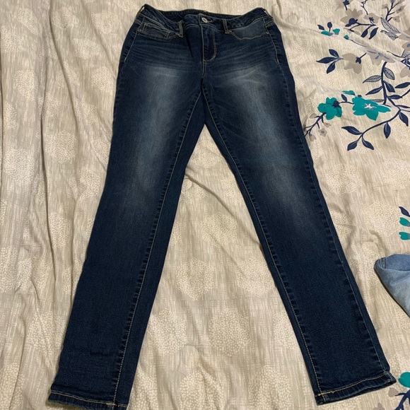 Jeans - Skinny-Stretch - Maurice’s - Picture 2 of 3